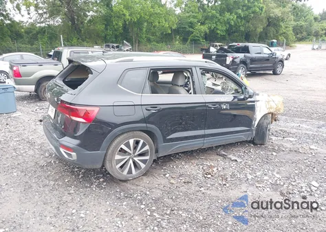 2022 Volkswagen Taos 1.5T Se из США, поврежденный, VIN 3VVRX7B2XNM059671